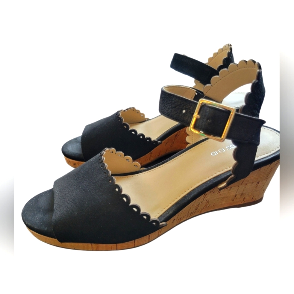Land's End Scalloped Wedge Heels 6.5 Black